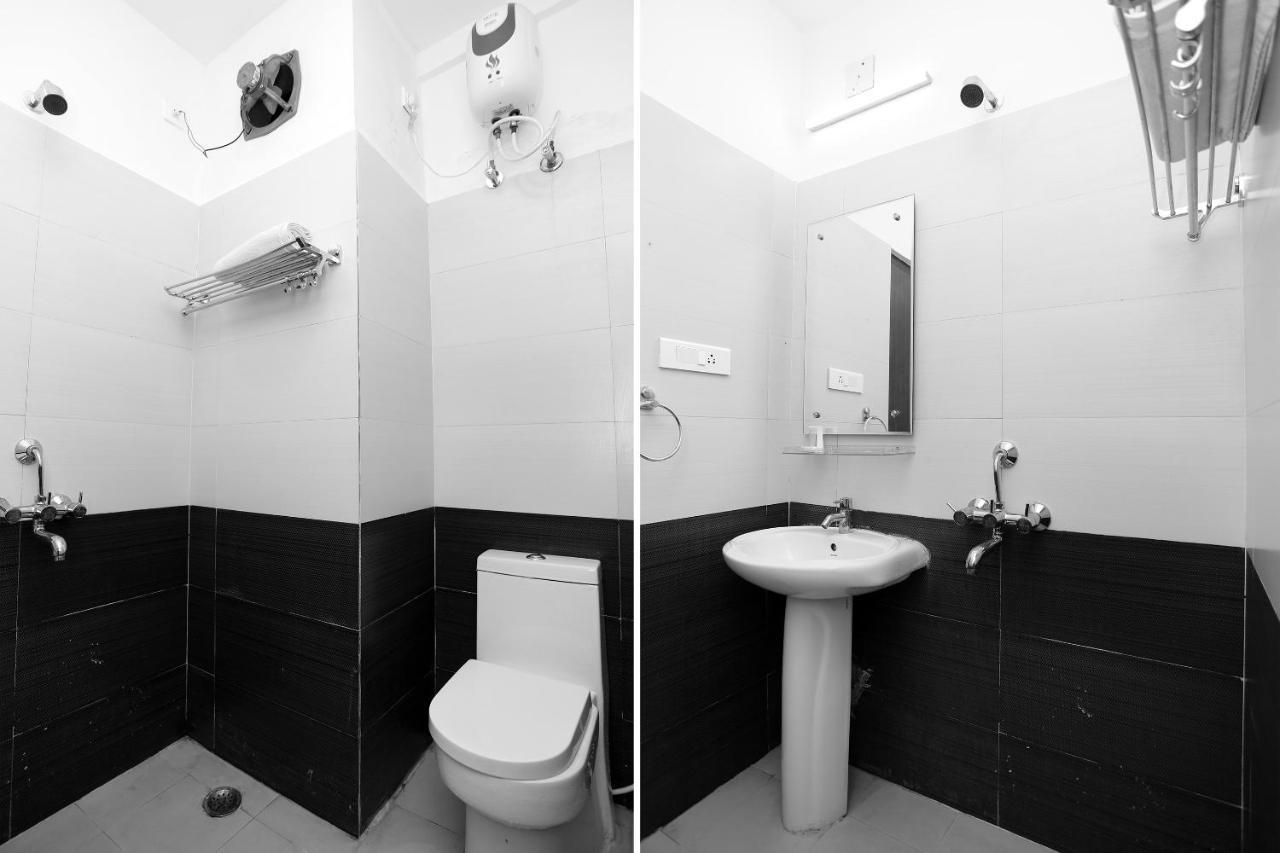 Hotel Railview Бхубанешвар Екстериор снимка