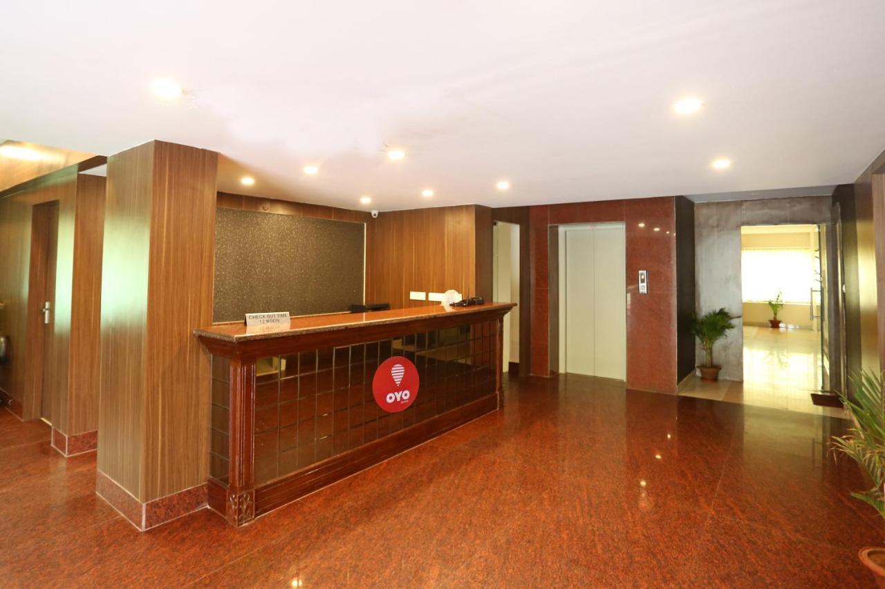 Hotel Railview Бхубанешвар Екстериор снимка